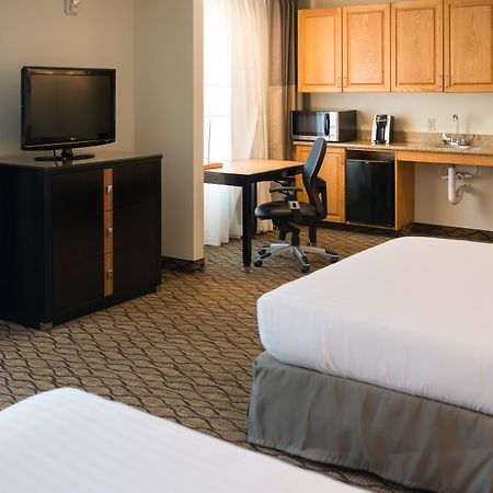 Holiday Inn Express Hotel & Suites Chanhassen By Ihg Εξωτερικό φωτογραφία