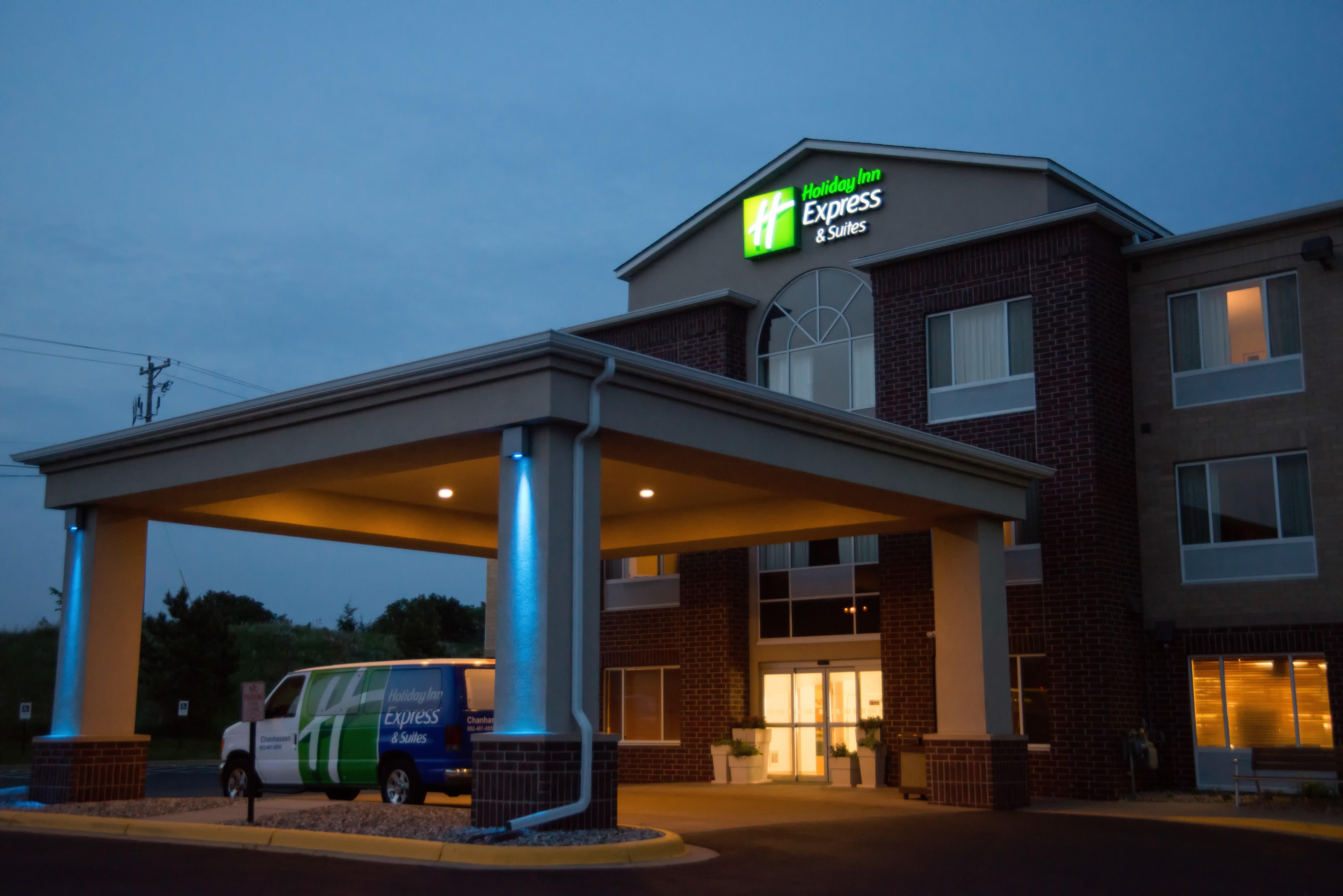 Holiday Inn Express Hotel & Suites Chanhassen By Ihg Εξωτερικό φωτογραφία