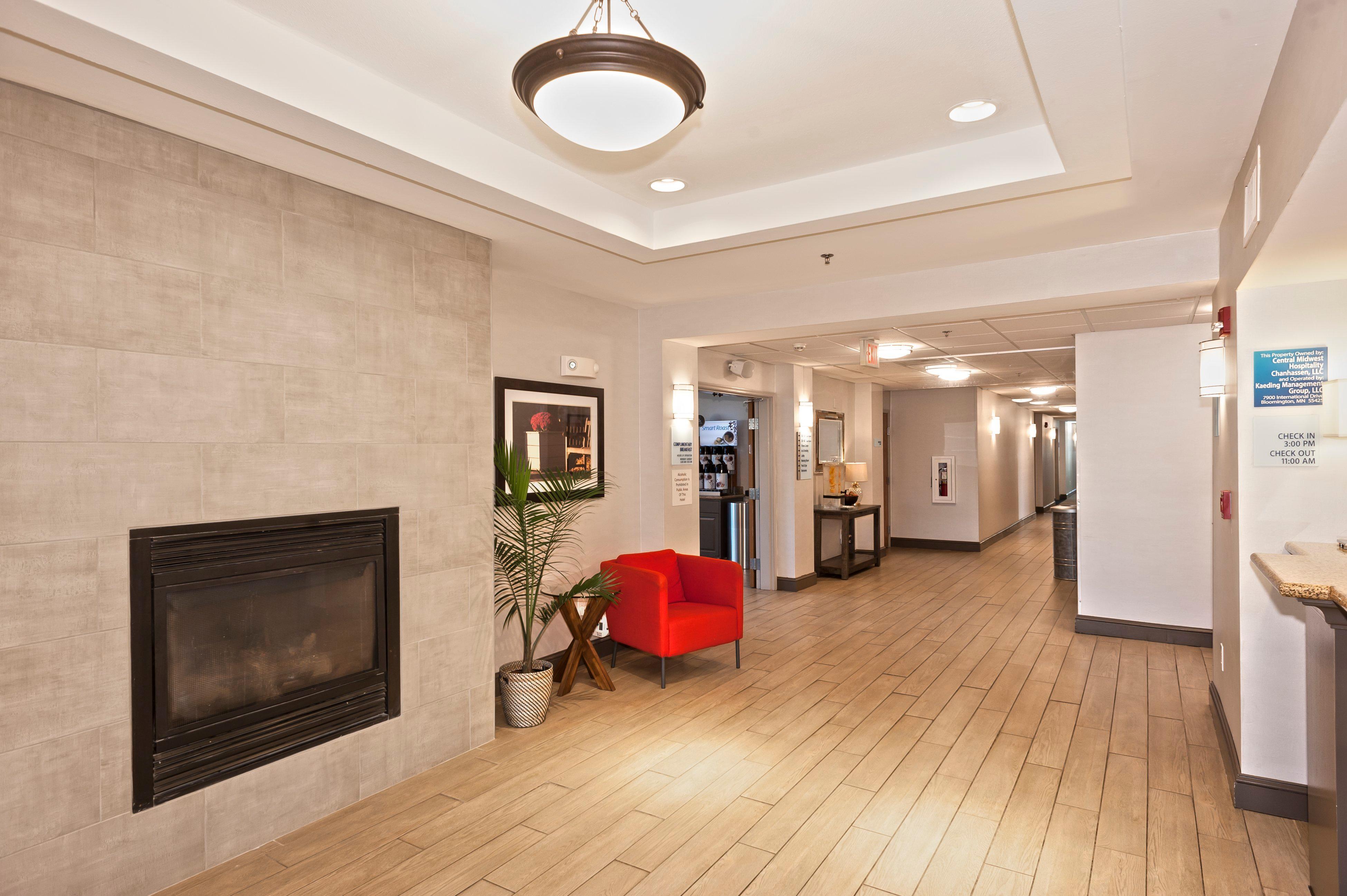 Holiday Inn Express Hotel & Suites Chanhassen By Ihg Εξωτερικό φωτογραφία