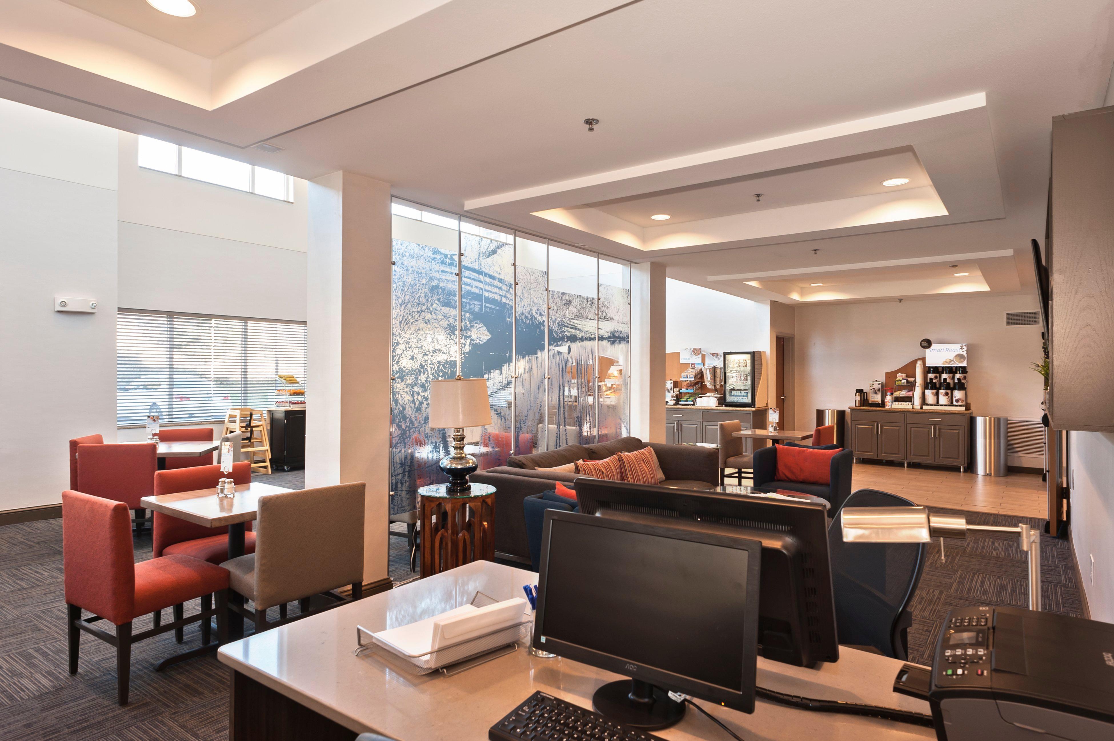 Holiday Inn Express Hotel & Suites Chanhassen By Ihg Εξωτερικό φωτογραφία