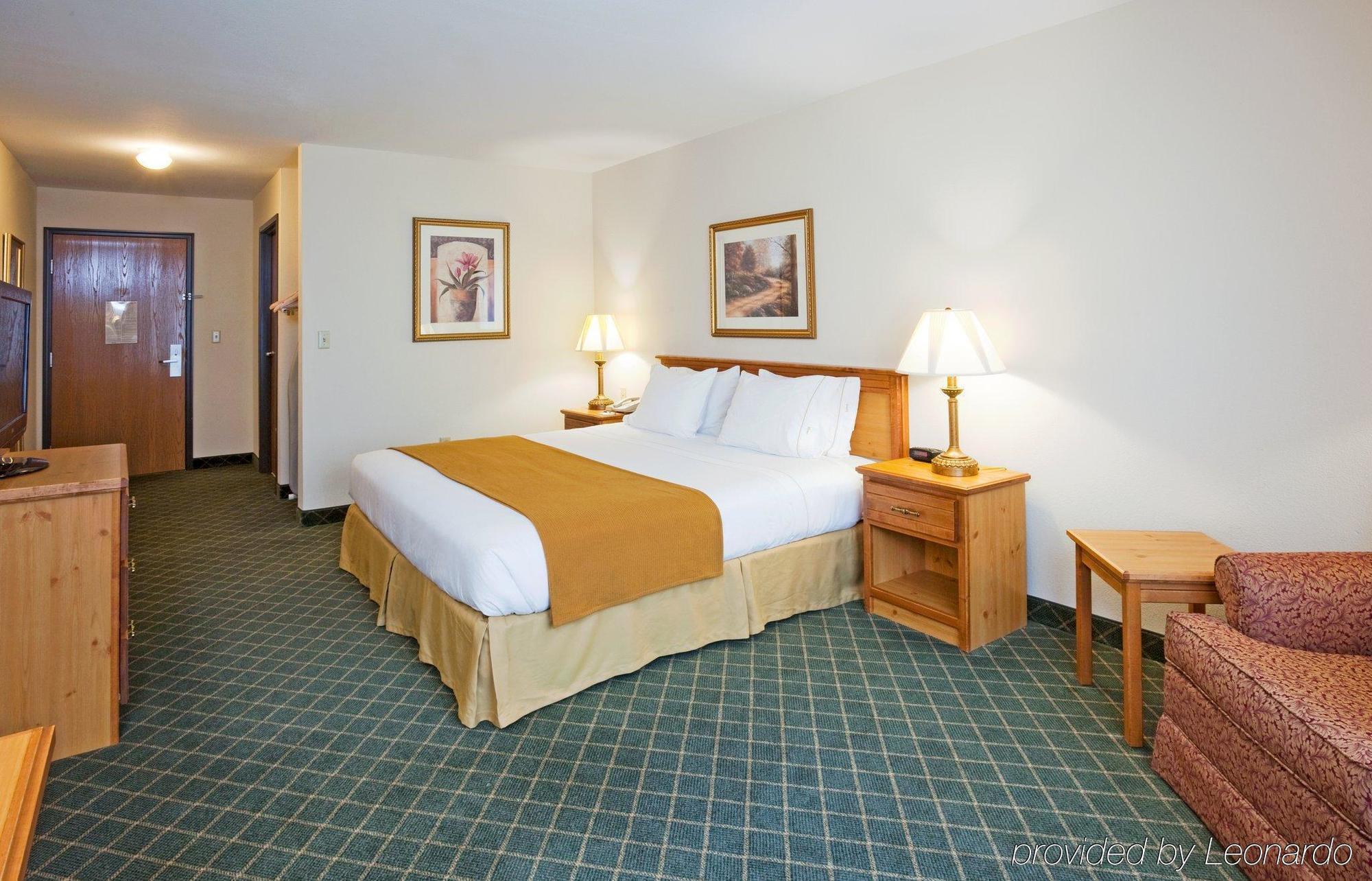 Holiday Inn Express Hotel & Suites Chanhassen By Ihg Δωμάτιο φωτογραφία